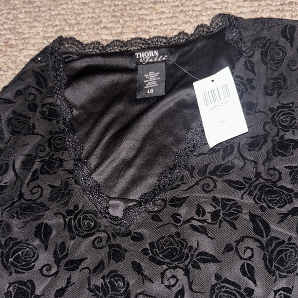 Black Flocked Bell Top Size L - Picture 2 of 3
